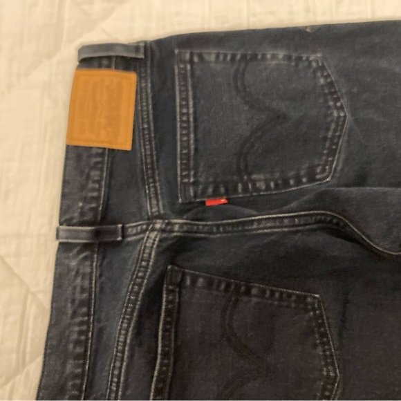 Levi’s Premium Waterless Button Fly Jeans (25) - Picture 11 of 13
